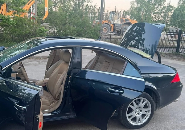 Mercedes-Benz CLS cena 25500 przebieg: 250684, rok produkcji 2006 z Warszawa małe 379